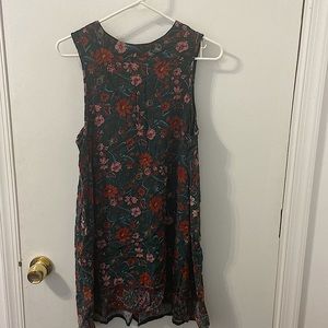 Miami Sleeveless Patterned Dress from Francesca’s (Dark Green Floral)